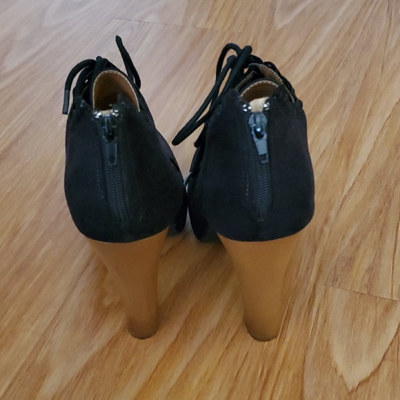 Cute heeled booties - Picture 3 of 4